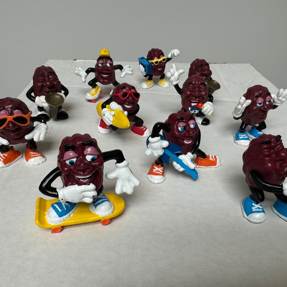 California Raisin Collectable Figures Set of 11